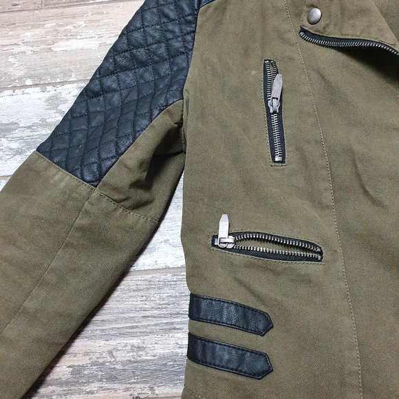 Jacket - Picture 4 of 7